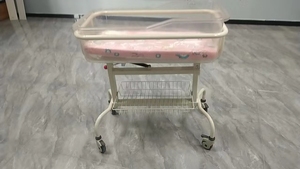 <span class=keywords><strong>Lit</strong></span> <span class=keywords><strong>d</strong></span>'hôpital mobile GINEE MEDICAL, <span class=keywords><strong>lit</strong></span> bébé portable avec poignée réglable, <span class=keywords><strong>lit</strong></span> bébé médical durable pour clinique - Product Image 5