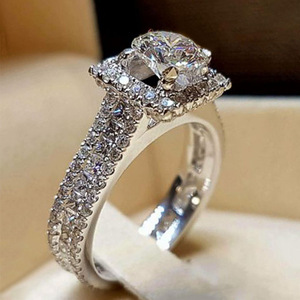 Anello di fidanzamento con zirconi quadrati, gioielli da donna alla moda, eleganti, da indossare ogni giorno, idea regalo - Product Image 1