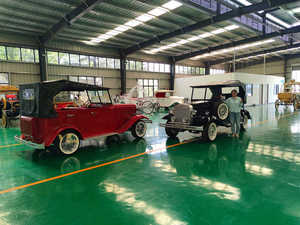 Voiture électrique vintage classique, véhicule électrique d'occasion pour réception VIP en immobilier - Product Image 2
