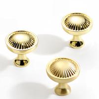 Kenop Laci Sunburst dari Paduan Seng Berlapis Emas/Perunggu Disikat Gaya Art Deco untuk Furnitur Kustom, Lemari Anggur, Meja Rias, dan Rak TV