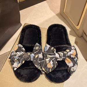 Venta Directa de Fábrica, Pantuflas de Moda con Suela de PVC, Forro de Franela, Pantuflas Cálidas para Otoño e Invierno, Último Modelo de Fábrica - Product Image 5