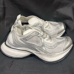 Zapatos Deportivos Casuales de Alta Calidad Más Vendidos en 2026 - Zapatos de Suela Gruesa de Diseño para Hombre y Mujer - Product Image 1