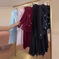 Ensemble élégant pour femme F-34 : Haut léger et respirant en polyester et jupe longue, Abaya à motif floral, coupe classique