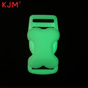 Accesorios para mascotas <span class=keywords><strong>Collar</strong></span> de perro Plástico Luminoso Fluorescente Verde Seguridad Ajustable Hebilla para mascotas - Product Image 1