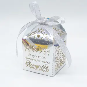 Caixa de doces de lembrancinha do casamento do ouro brilhante personalizado da festa de henna do casamento com fita
