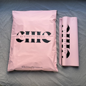 Sac de Courrier Rose Mat Personnalisé avec Logo, Emballage pour Vêtements, Sac d'Expédition Express, Sac d'Emballage Commercial, Sac en Plastique Poly Mailer - Product Image 3