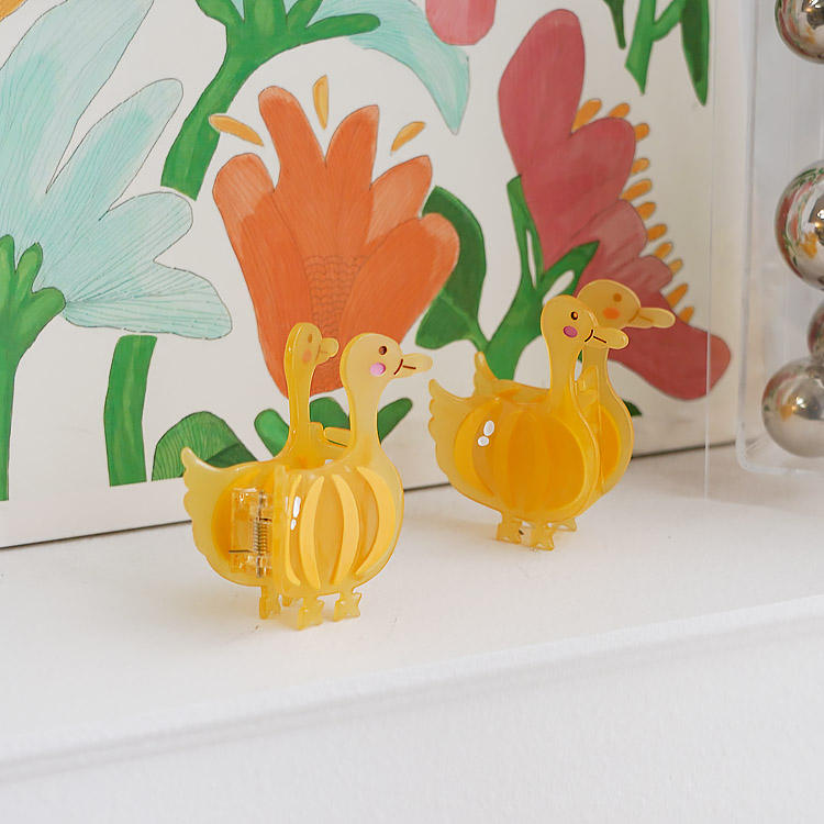 YIYI Unique Design Family Animal Acetate Hair Claw Cute Pumpkin Duck Splicing Claw Clip Customization