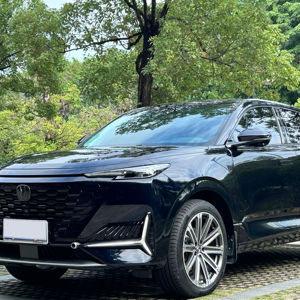 Changan Uni-z Uniz 2024, hybride rechargeable, 1.5L, 5 portes, 5 places, SUV, 125 km d'autonomie hybride électrique, longue portée, voitures longue portée - Product Image 3