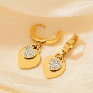 Conjunto de Joyería en Oferta, Acero Inoxidable, Cierre OT, Zirconia de Buena Calidad, Cadena con Baño de Oro, Collar con Colgante de Corazón de Cristal - Product Image 5