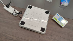 Tragbare drahtlose digitale Boden waage in medizinischer Qualität 300kg Post waage für die Verwendung im <span class=keywords><strong>Home</strong></span> Office-Körper gewicht in Kranken häusern und Ärzten - Product Image 5