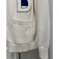 Vente en gros de pulls universitaires personnalisés Cardigan unisexe boutonné en chenille brodé avec logo en coton avec poches Pull rayé pour homme