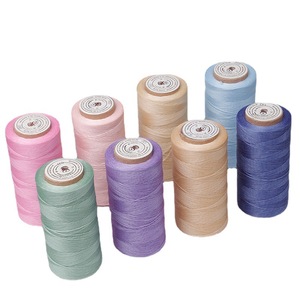 Hilo plano encerado de nueva temporada 1.0mm 180m <span class=keywords><strong>Modelo</strong></span> 210/16 para costura artesanal DIY, artículos de cuero y tejido textil de Guangdong - Product Image 1