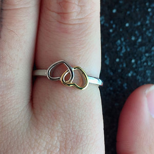Anello Trendy a Doppio Cuore per Donne, Placcato in Oro Bicolore, Gioielli alla Moda - Product Image 2
