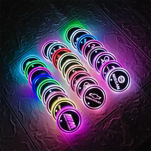 Le porte-gobelet à LED de fête allume le sous-verre rond de logo de voiture avec tapis de charge USB changeant de 7 couleurs - Product Image 6