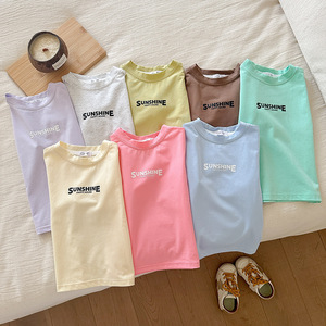 Vente en gros de tenues d'été pour filles en 2 pièces, ensemble t-shirt à manches courtes et short de couleur unie, ensemble de vêtements décontractés pour enfants - Product Image 4