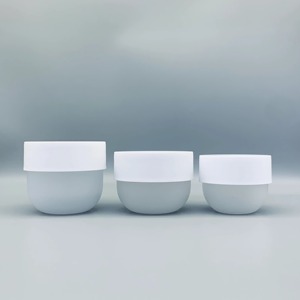 The Factory Directly Sells PP Plastic Eye Cream Cans, Cosmetics Packaging 150ml 250ml 300ml Plastic Cans.