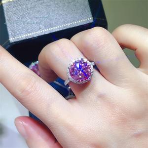 Set di Gioielli in Argento 925 con Moissanite Rosa Testata come Diamante, Taglio Brillante Totale 8ct, Include Anello, Orecchini, Ciondolo e Collana - Product Image 3