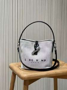 حقيبة تسوق قماشية جديدة لعام 2026 ذات سعة كبيرة - حقيبة كتف على الطراز التقليدي حقيبة سفر نسائية بسحاب من البوليستر قابلة للطي - Product Image 2