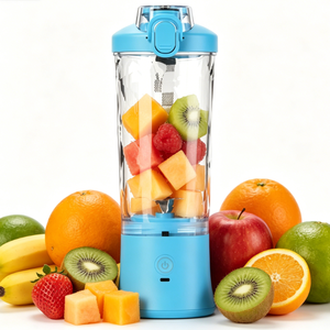 Licuadora Portátil Multifuncional, Vaso Mezclador de Frutas con Carga USB, Mini Licuadora para Gimnasio, Camping y Actividades al Aire Libre, para Frutas Frescas - Product Image 1