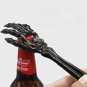 Abridor de Botellas de Hierro Fundido con Forma de Mano de Esqueleto Personalizado para Regalo Promocional - Herramienta de Bar de Estilo Gótico Única - Product Image 2