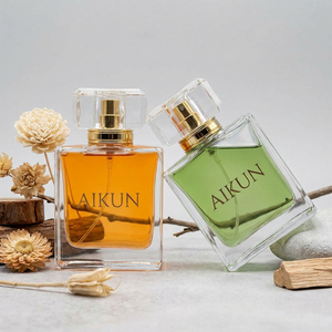 ชุดน้ำหอม Aikun 100 มล. ขวดแก้วทรงเหลี่ยม ฝาใส พร้อมสติกเกอร์โลโก้ กล่องครีม กลิ่นหอมติดทนนาน รับผลิตตามสั่ง MOQ ต่ำ เหมาะสำหรับแบรนด์สตาร์ทอัพ - Product Image 2