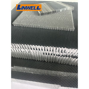 Panneau de noyau en nid d'abeille en aluminium <span class=keywords><strong>45mm</strong></span> Résistance aux hautes températures Revêtement mural décoratif Abat-jour de construction antistatique - Product Image 1