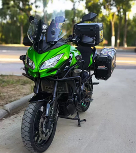 VERSYS650 est utilisé pour <span class=keywords><strong>Kawasaki</strong></span> Beast <span class=keywords><strong>650</strong></span>. Il est entièrement noir et présente un aspect propre et soigné - Product Image 5