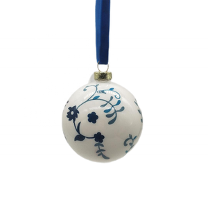 Ornamento della palla di vetro di natale di alta qualità 8cm con porcellana blu e bianca modello classico per la decorazione domestica - Product Image 1