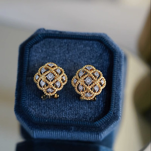 Eleganti Orecchini a Perno in Pizzo con Zirconi, Design Floreale Traforato Vintage, Gioielli da Donna alla Moda per Matrimoni e Uso Quotidiano, Regalo Chic - Product Image 2
