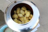 Machine à laver et à éplucher le manioc frais de pommes de terre de haute qualité pour les restaurants avec moteur et composants de base d'engrenage pour les hôtels