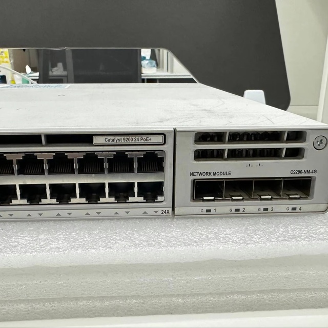 C9200-24P-A Enterprise 24-Port PoE Gigabit Switch 1U Rack-Mounted Data Center Use Intelligent Management IEEE Compliant CE/FCC