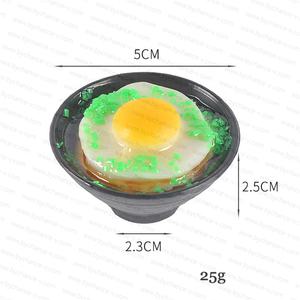 Casa de muñecas en miniatura, juguetes de comida asiática falsa, simulación de fideos <span class=keywords><strong>Udon</strong></span> artificiales, Ramen de mariscos con mini cuenco para dijes colgantes DIY - Product Image 2