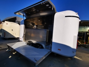 Camion de restauration rapide mobile entièrement équipé en acier inoxydable, camion de pizza, remorques de cuisine BBQ, vente d'équipements de cuisine en Europe - Product Image 1