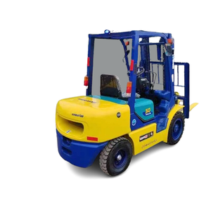 รถยกโคมัสึ FD30ดีเซลมือสองของญี่ปุ่นรัศมีวงเลี้ยว2400มม. รถยกที่ขับเคลื่อนด้วยเครื่องยนต์มีเสถียรภาพ - Product Image 1