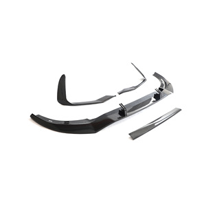 JC Sportline RSQ8 séparateur de lèvre avant en fibre de carbone pour <span class=keywords><strong>Audi</strong></span> RSQ8 Sport Utility 4 portes 2019-2023 - Product Image 3