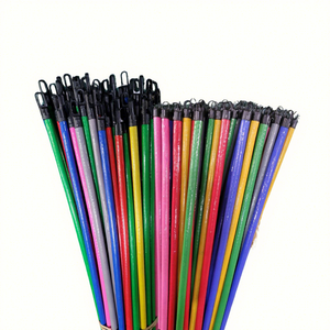 Bâtons de balai en plastique colorés de 45 pouces, manche léger pour le nettoyage des sols domestiques, style basique - Product Image 1