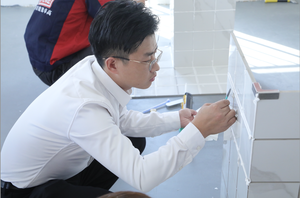 Rouleau époxy de fixation de fuite de toit en béton imperméable résistant aux UV finalement revêtement imperméable pour toit en béton - Product Image 2
