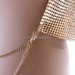 Tops cortos de Metal brillante sexis a la moda para mujer, camisetas sin mangas cortas con cuello Halter y lentejuelas para fiesta de verano para mujer - Product Image 5