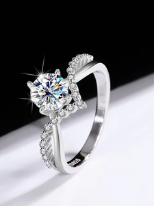 Luxuriöser Prinzessinnen-Kronenring für Frauen <span class=keywords><strong>Ehering</strong></span> Diamantring aus Sterlingsilber Moissanit Produktkategorie - Product Image 2