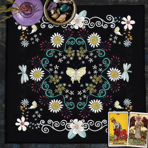 75cm Sun Moon <span class=keywords><strong>Tarot</strong></span> mantel brujería astrología gato Altar tarjeta Mat Moonlight flor mantel - Product Image 3
