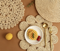 Sous-plats modernes naturels ronds tissés pour les fêtes de Noël et la table de cuisine