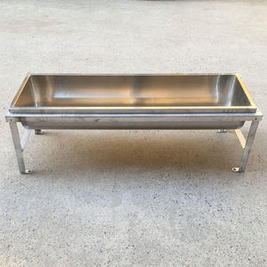 <span class=keywords><strong>Abbeveratoio</strong></span> e Mangiatoia Resistente per Bestiame, per Alimentazione a Foraggio in <span class=keywords><strong>Stalla</strong></span> e Allevamento Quotidiano di Bovini e Ovini - Product Image 4