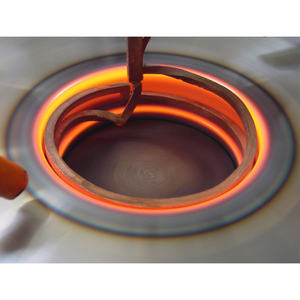 Équipement de chauffage par induction à commande automatisée pour la production en usine, assurant un fonctionnement continu, une sortie et un processus stables - Product Image 1