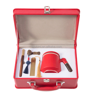 Set <span class=keywords><strong>Regalo</strong></span> Personalizzato per Affari: Segnalibro 16G + Chiavetta USB + Penna in Legno + Tazza da Tè + Valigetta in Pelle - Product Image 3