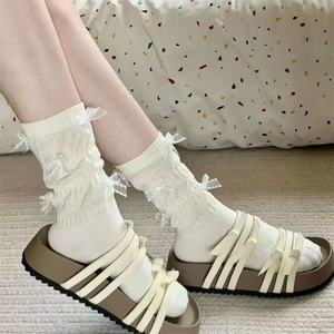 Chaussettes antidérapantes blanches en coton de couleur unie pour femmes, chaussettes antidérapantes de style ballet Lolita pour jeunes de 18 à 40 ans - Product Image 3