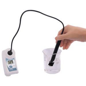 เครื่องวัดความเค็ม Atago Pal-Salt สำหรับน้ำซุป ไส้กรอก คิมจิ รีแฟรกโตมิเตอร์ - Product Image 1