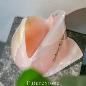Jarrón Decorativo de Piedra de Jade, Escultura de Tulipán, Bloque de Mármol Hecho a Mano, Diseño Coleccionable MV08 - Product Image 5