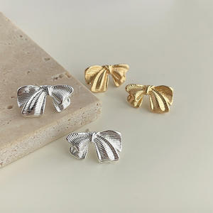 Pendientes de botón con lazo de latón chapado en oro de 14K, gruesos, bonitos y brillantes, accesorios de moda, joyería con lazo, regalo para mujer - Product Image 3