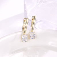 Joyería Cm de Latón al Por Mayor Pendientes de Aro Huggie con Circón Bañados en Oro de 14k para Mujer Diseño Clásico de Moda Más Vendido Oro Laminado