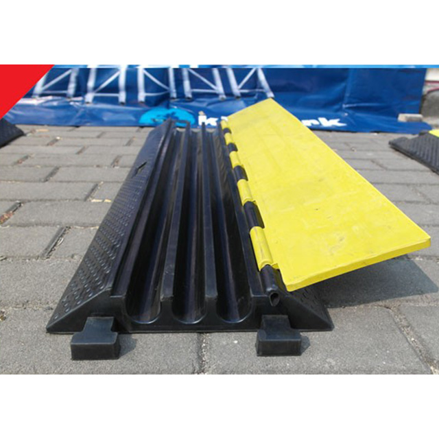 100% резиновая напольная крышка кабеля/крышка шнура в продаже